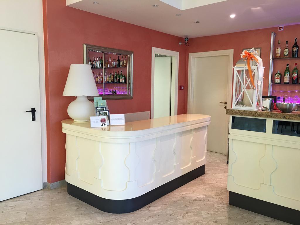 Hotel Plutone Червия Экстерьер фото